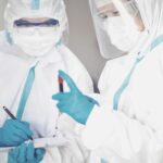 Professionnels avec des EPI